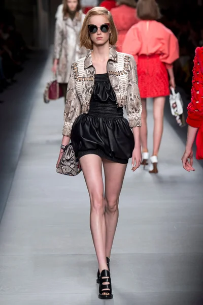 Look 7